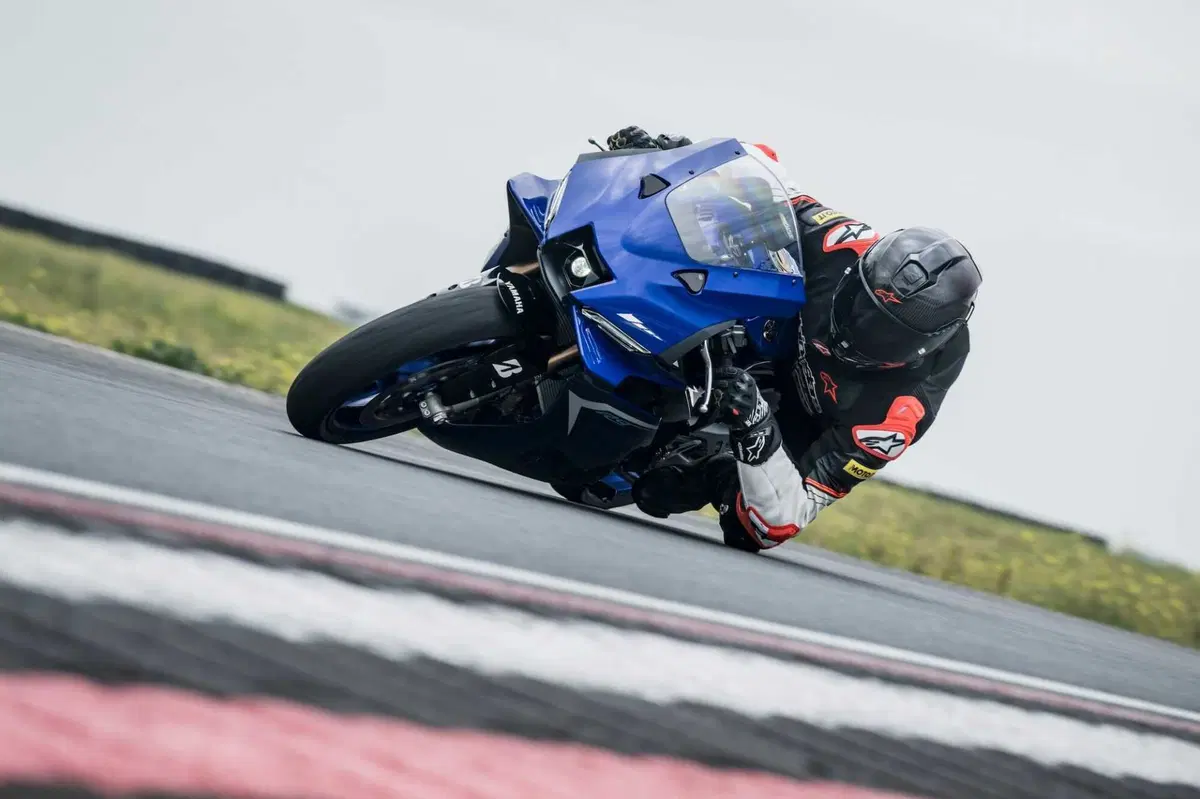 Yamaha R9: la sportiva che volevi (2)