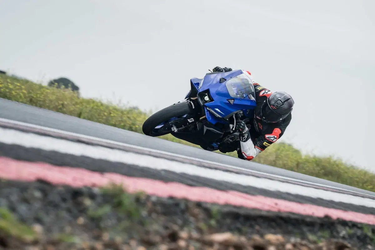Yamaha R9: la sportiva che volevi (3)