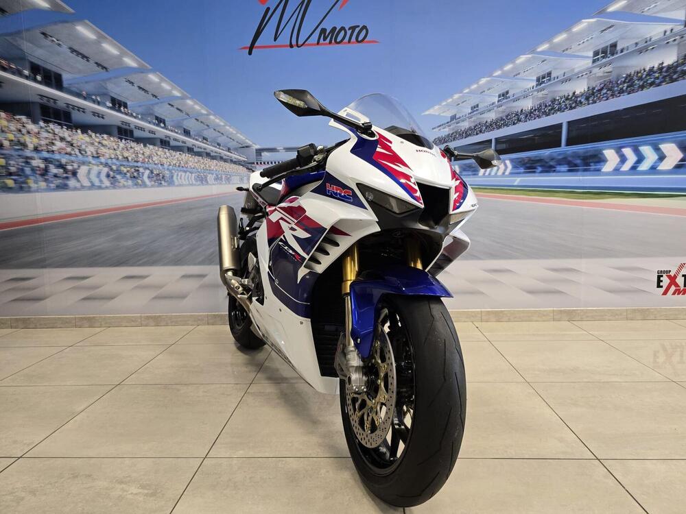 Honda CBR 1000 RR-R Fireblade SP 30th Anniversary (2022 - 23) (4)