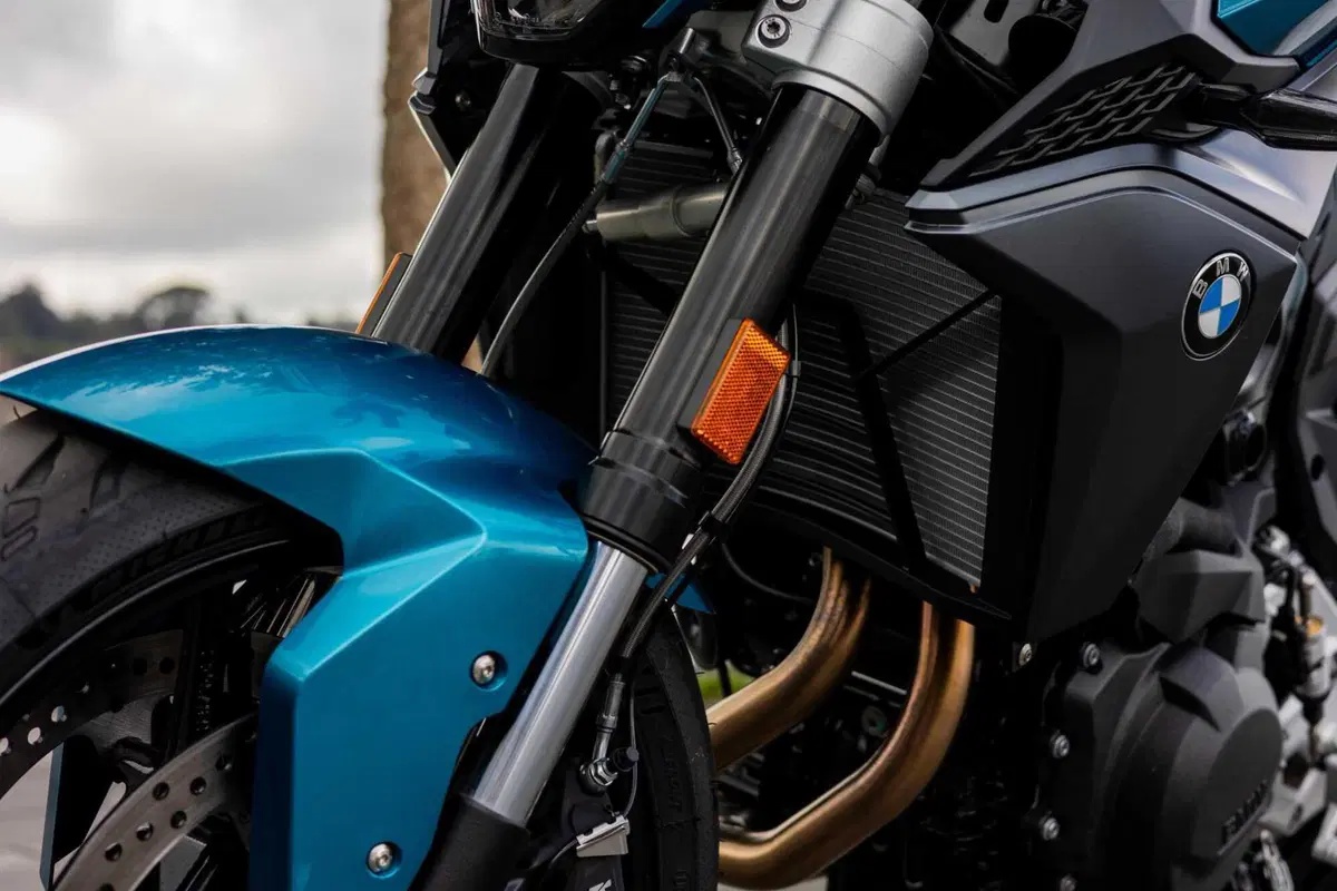 BMW F 900 R TEST [VIDEO E GALLERY] (27)