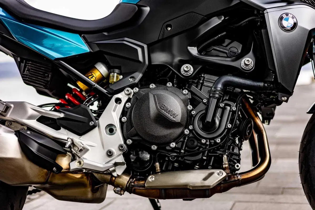 BMW F 900 R TEST [VIDEO E GALLERY] (47)
