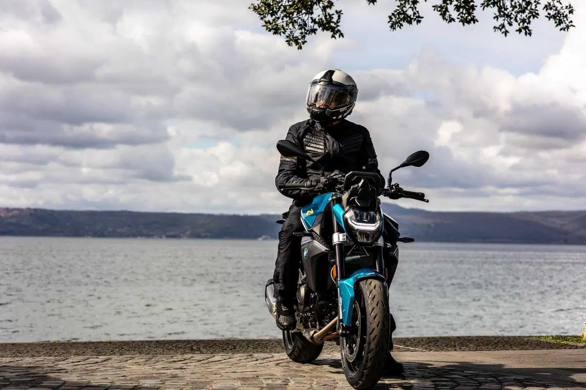 BMW F 900 R TEST [VIDEO E GALLERY] (61)