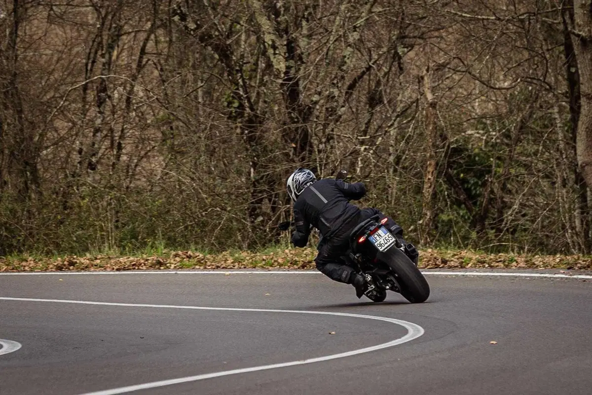 BMW F 900 R TEST [VIDEO E GALLERY] (5)