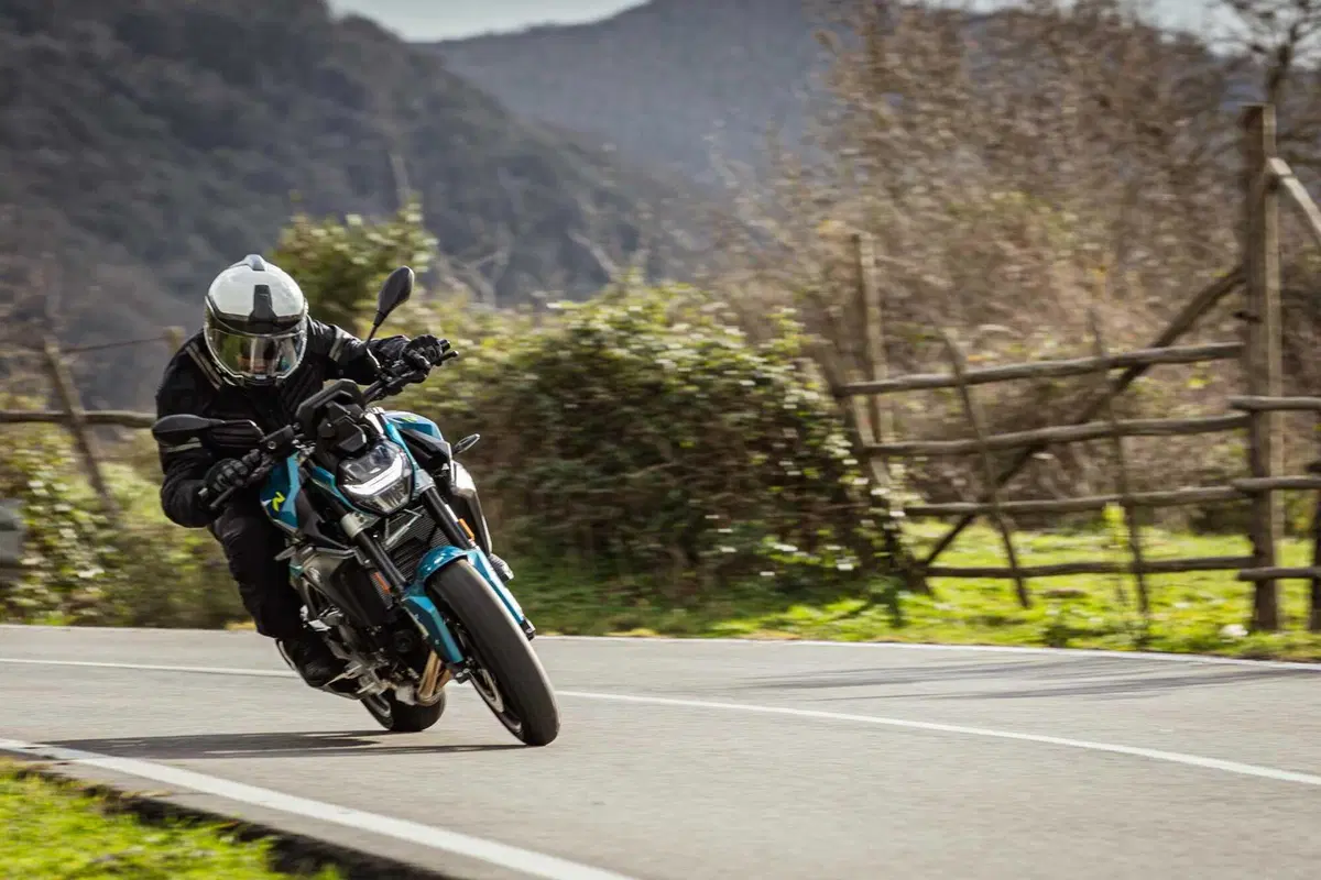 BMW F 900 R TEST [VIDEO E GALLERY] (2)