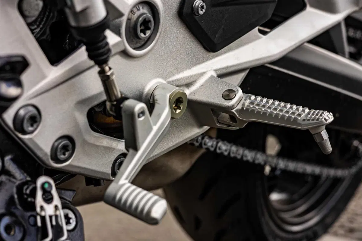 BMW F 900 R TEST [VIDEO E GALLERY] (12)