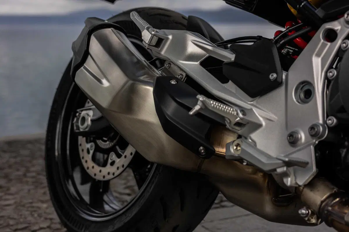 BMW F 900 R TEST [VIDEO E GALLERY] (28)