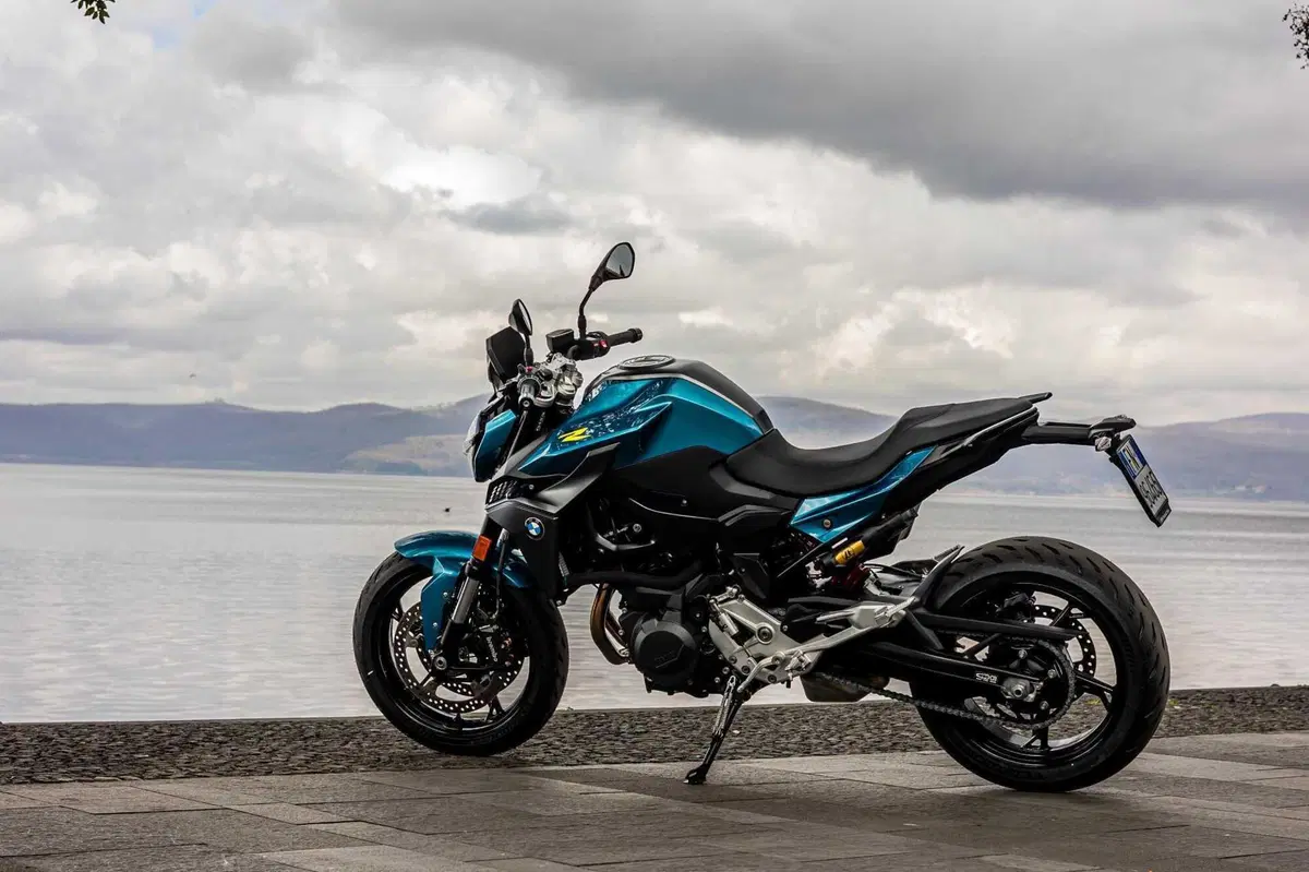 BMW F 900 R TEST [VIDEO E GALLERY] (45)