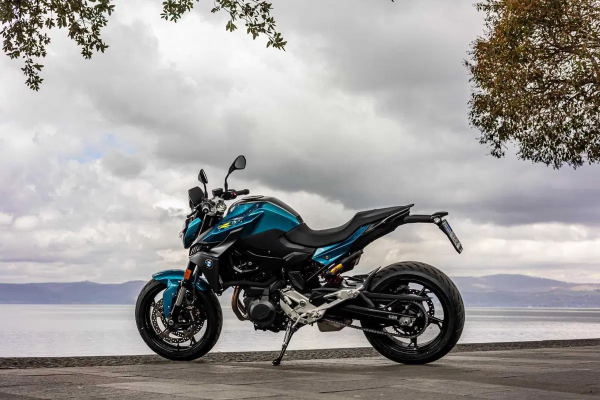 BMW F 900 R TEST [VIDEO E GALLERY] (46)