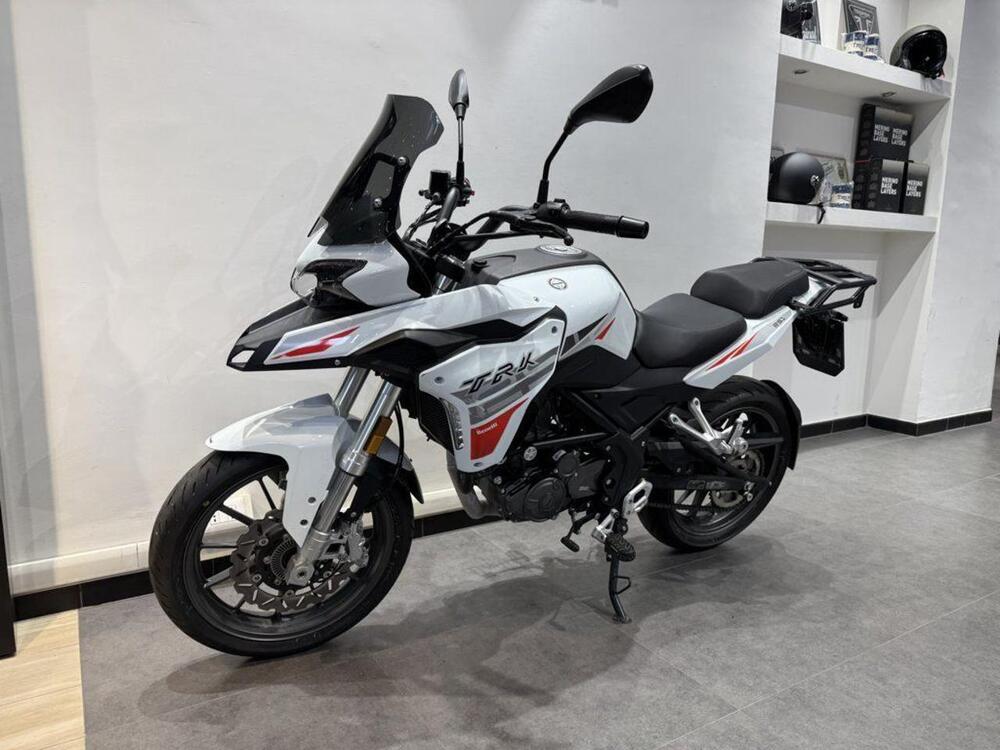 Benelli TRK 251 (2022 - 25) (5)