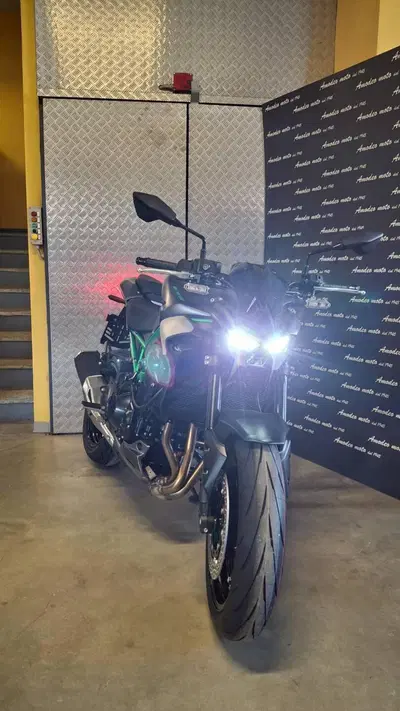 Kawasaki Z 900 (2025 - 26) nuova