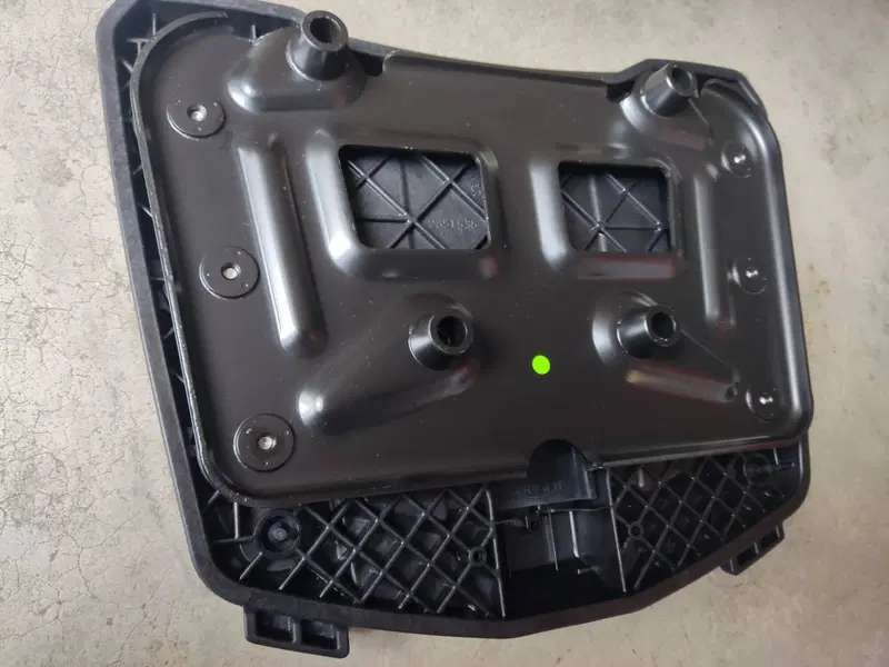 Piastra per bauletto originale Triumph (3)