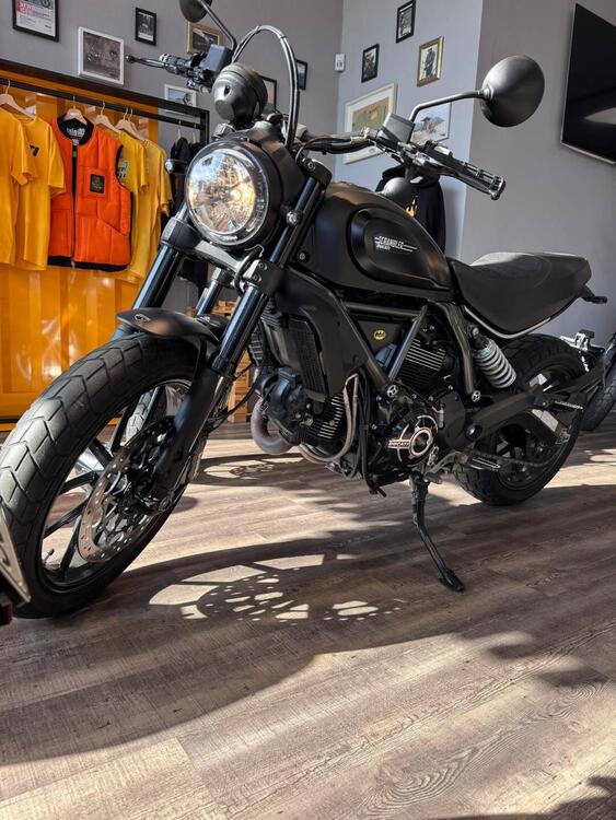 Ducati Scrambler 800 Icon Dark (2021 - 22) (3)