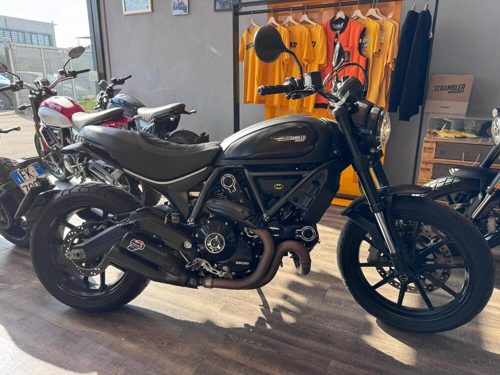 Ducati Scrambler 800 Icon Dark (2021 - 22) (2)