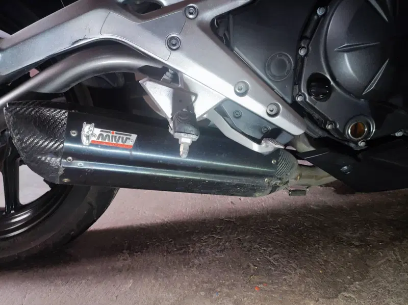 Kawasaki ER-6N (2012 - 13) (6)