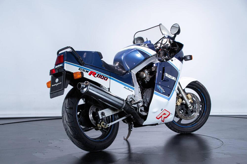 Suzuki GSXR 1100 (2)