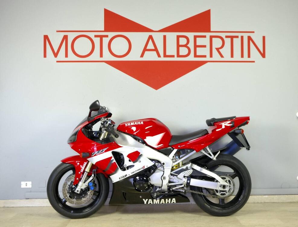 Yamaha YZF R1 (2000 - 01) (2)