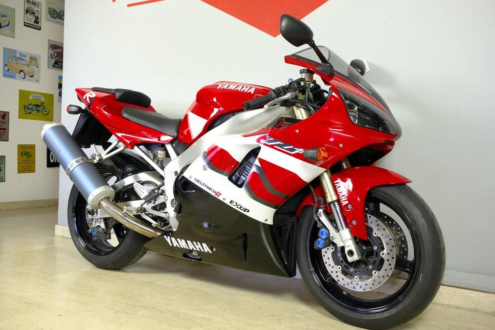 Yamaha YZF R1 (2000 - 01) (5)