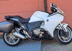 Honda VFR 1200 F DCT ABS (2010 - 16) usata