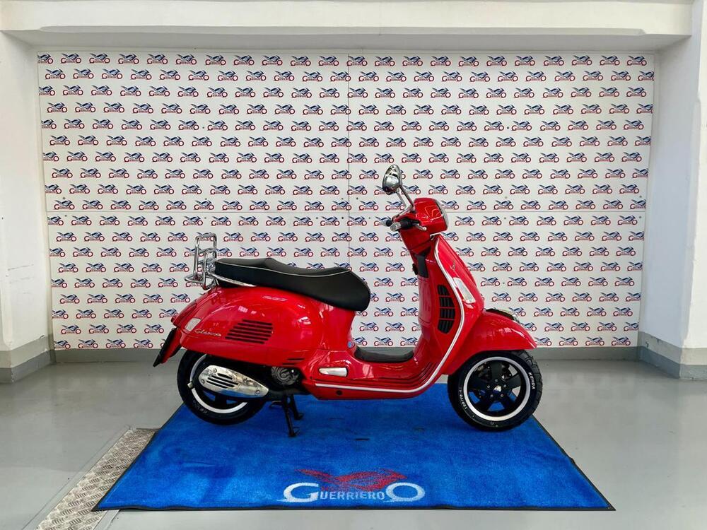 Vespa GTS 300 Super (2008 - 16) (3)