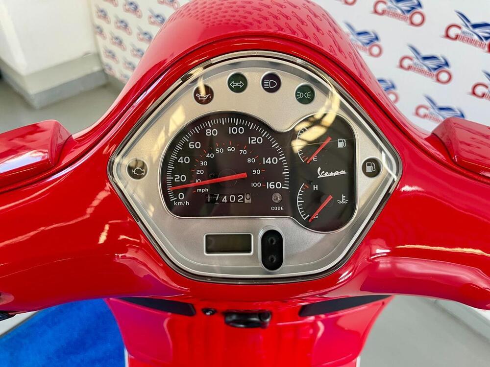 Vespa GTS 300 Super (2008 - 16) (5)