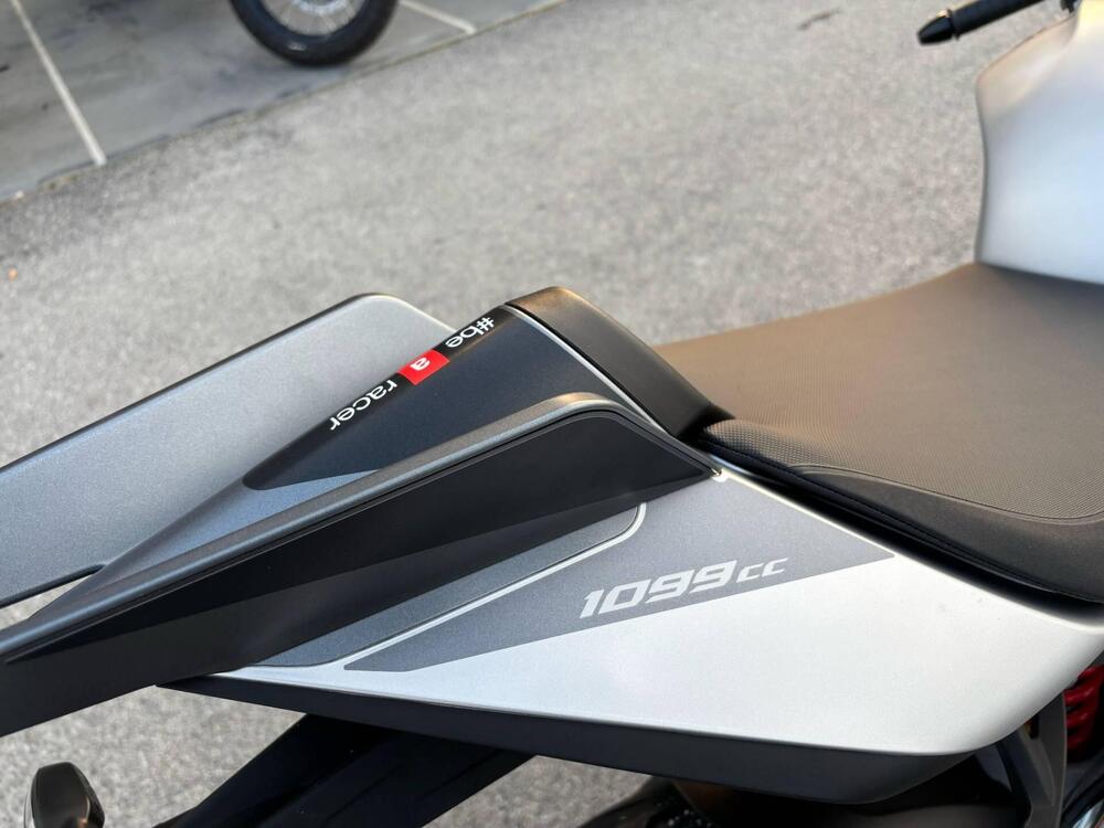 Aprilia Tuono 1100 V4 (2025) (3)