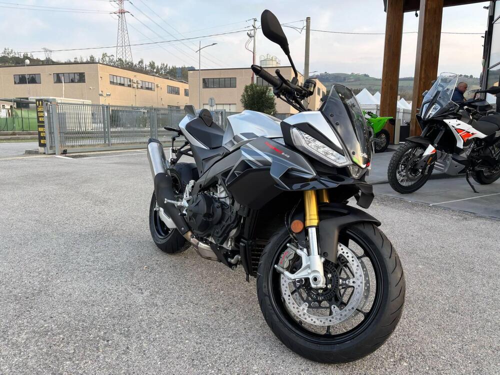 Aprilia Tuono 1100 V4 (2025) (4)