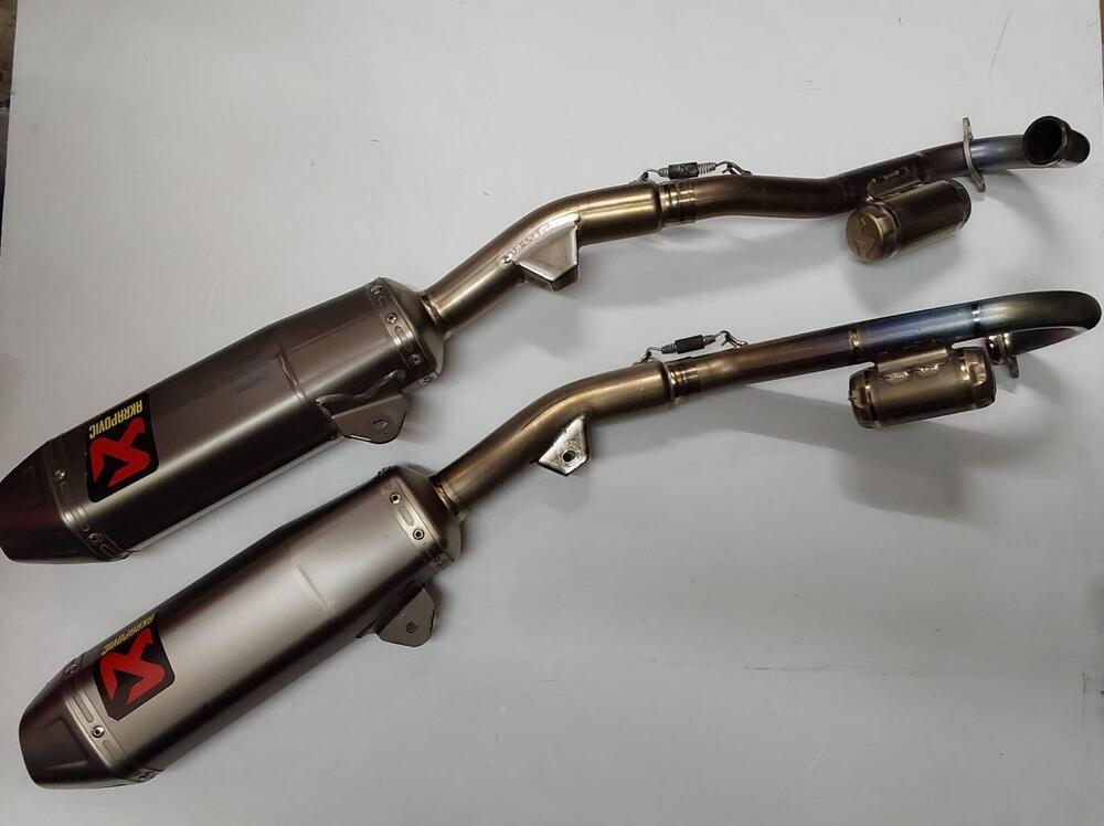 Marmitta akrapovic full titanio per crf 250 2018/2 (3)