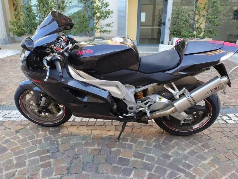 Aprilia RSV 1000 R Factory (2006 - 09) (3)