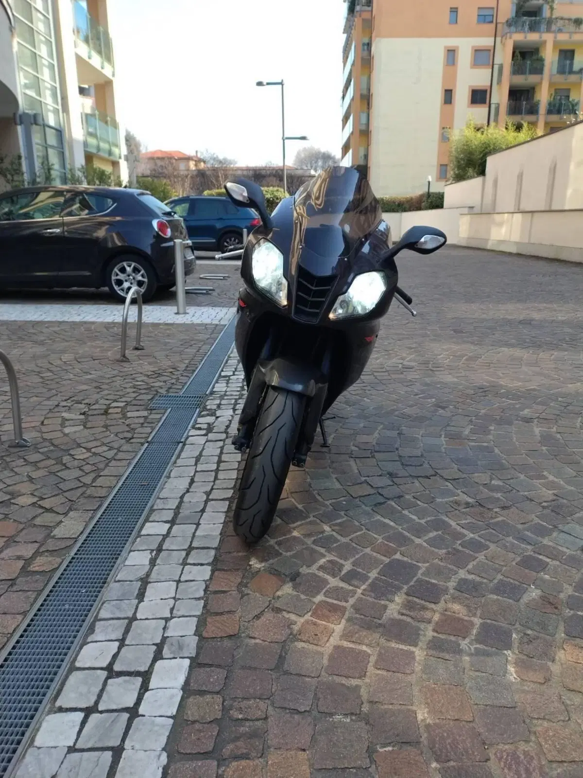 Aprilia RSV 1000 R Factory (2006 - 09) (9)
