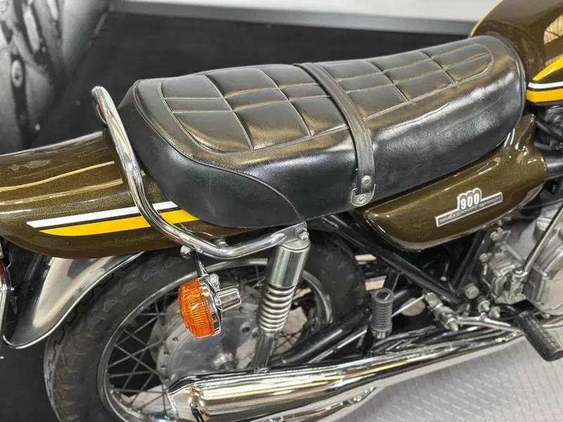 Kawasaki Z900 (4)