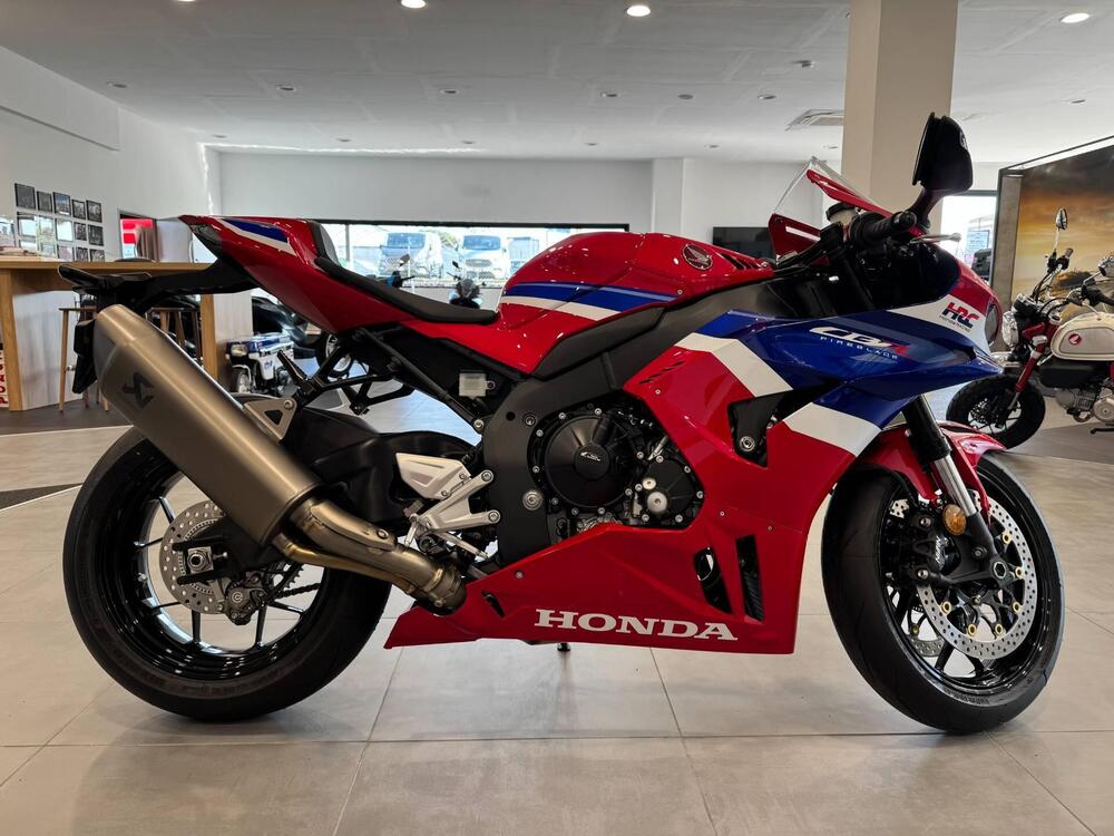 Honda CBR 1000 RR-R Fireblade (2024 - 25) (5)