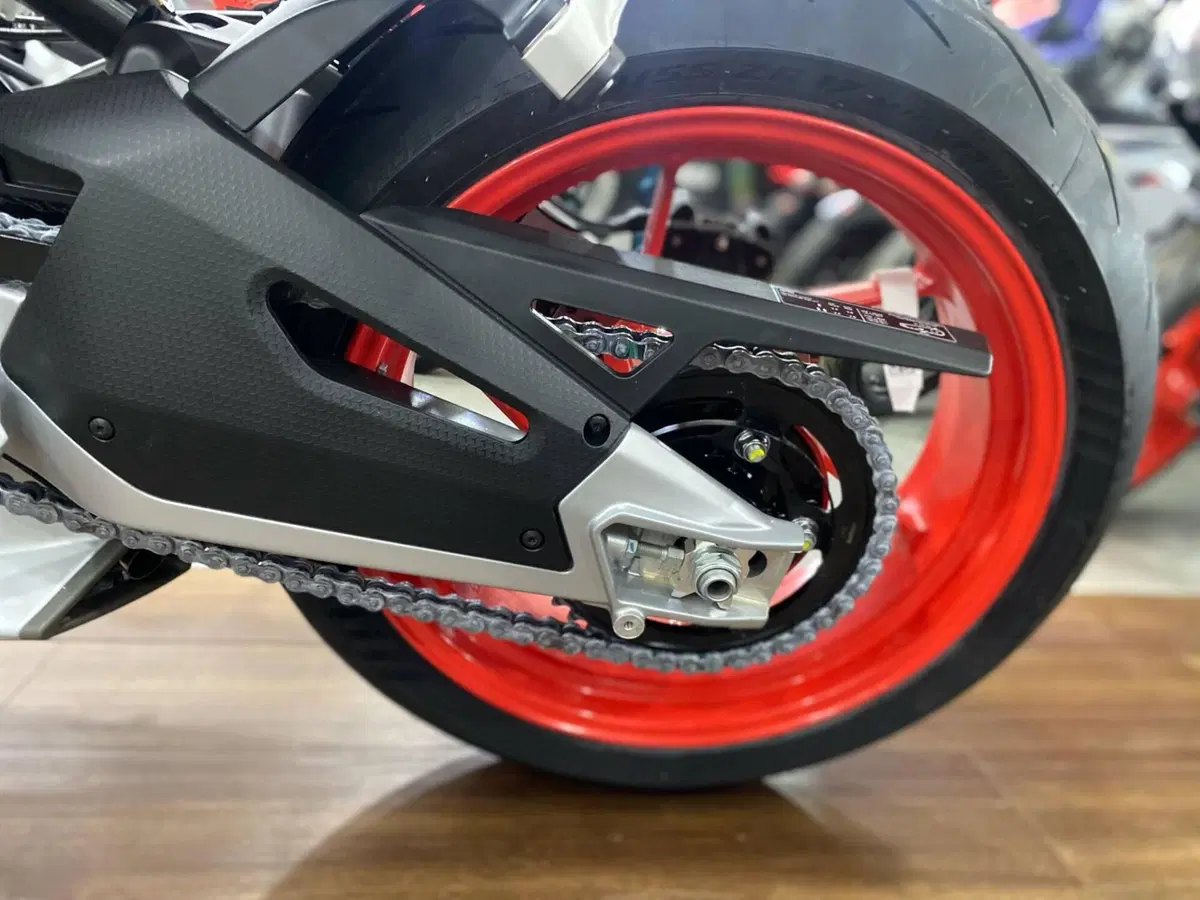 Aprilia RS 660 (2025 - 26) (11)