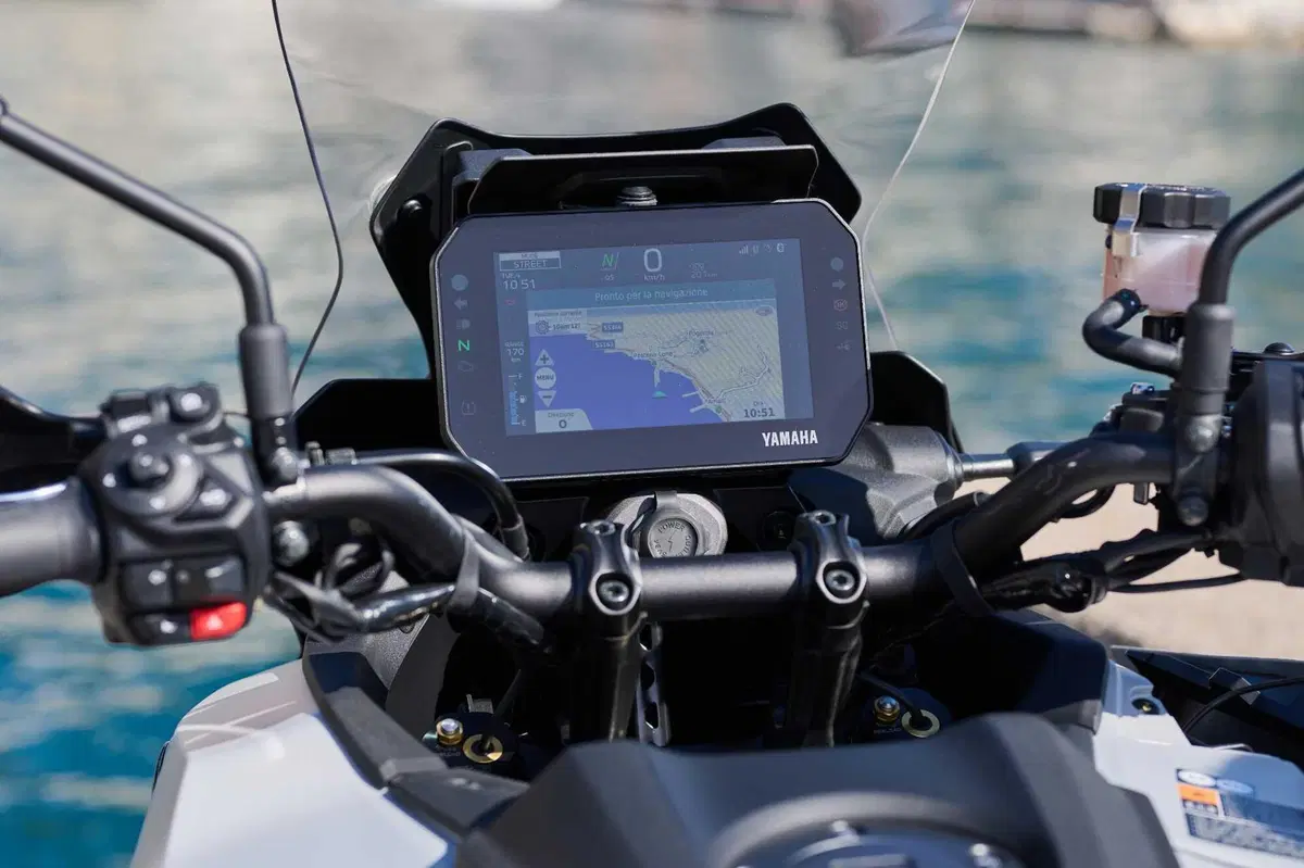 Yamaha Tracer 9 GT 2025: la turistica che sfida il confine con le sportive [VIDEO] (2)