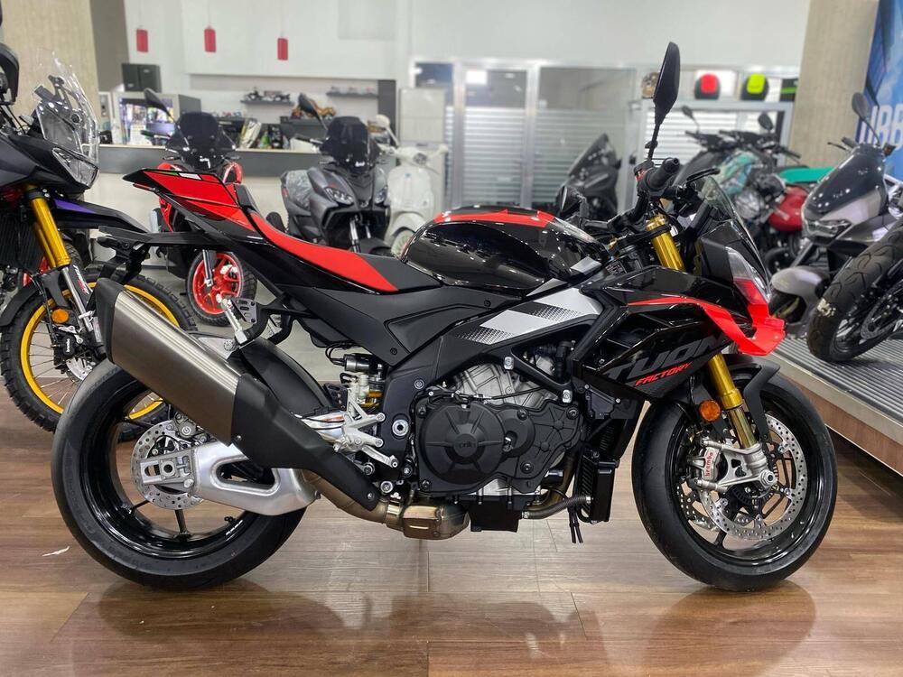 Aprilia Tuono 1100 V4 Factory (2025)