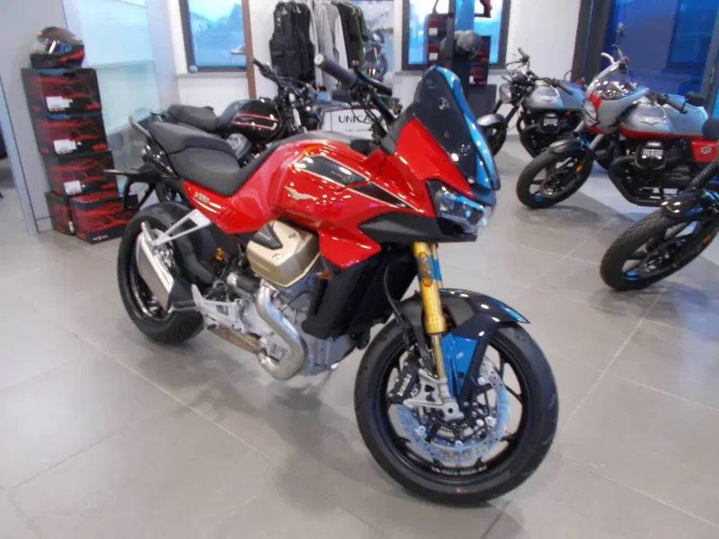 Moto Guzzi V100 Mandello S (2022 - 24)