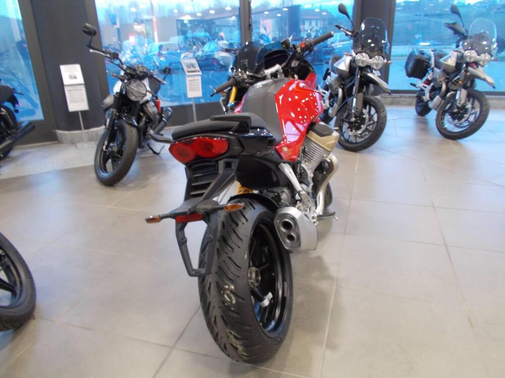 Moto Guzzi V100 Mandello S (2022 - 24) (3)