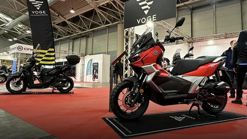 Voge a MotoDays 2025: Sfida SR16, l'"anti-SH" e tutta la gamma [VIDEO]