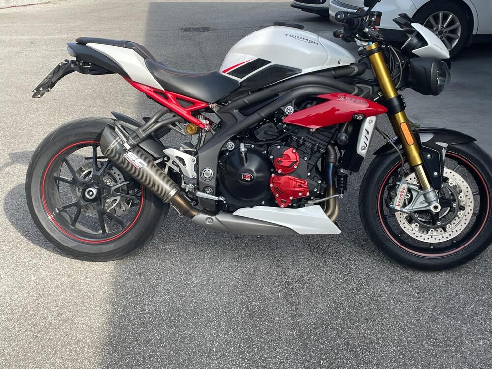 Triumph Speed Triple 1050 R ABS (2016 - 17) (4)