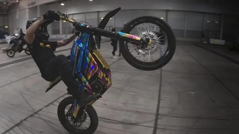 Talaria: l'elettrico che piace ai giovani a MotoDays 2025 [VIDEO]