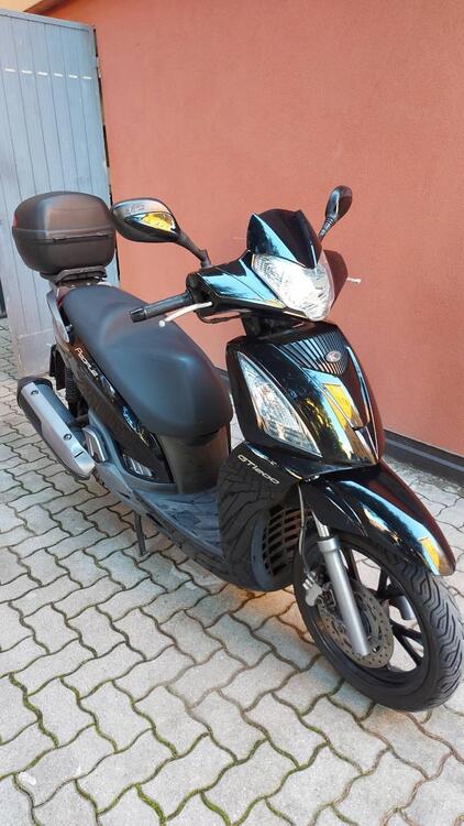 Kymco People 200i GT (2010 - 17) (2)