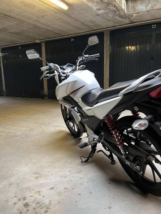 Honda CB 125 F (2015 - 16) (4)