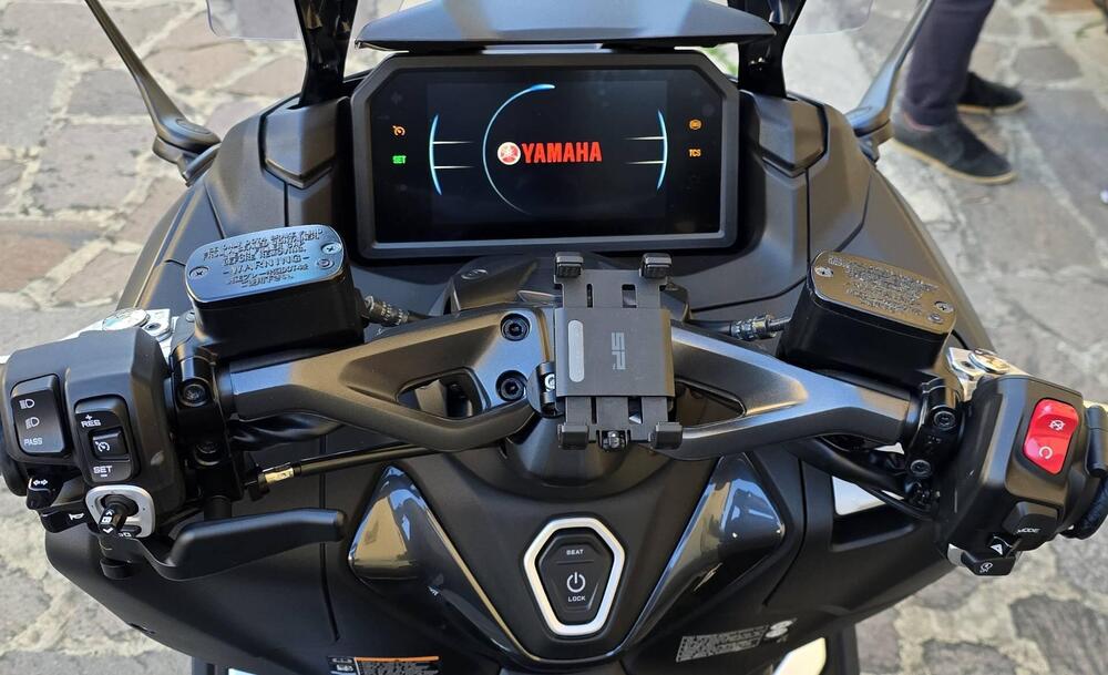 Yamaha T-Max 560 Tech Max (2022 - 24) (4)