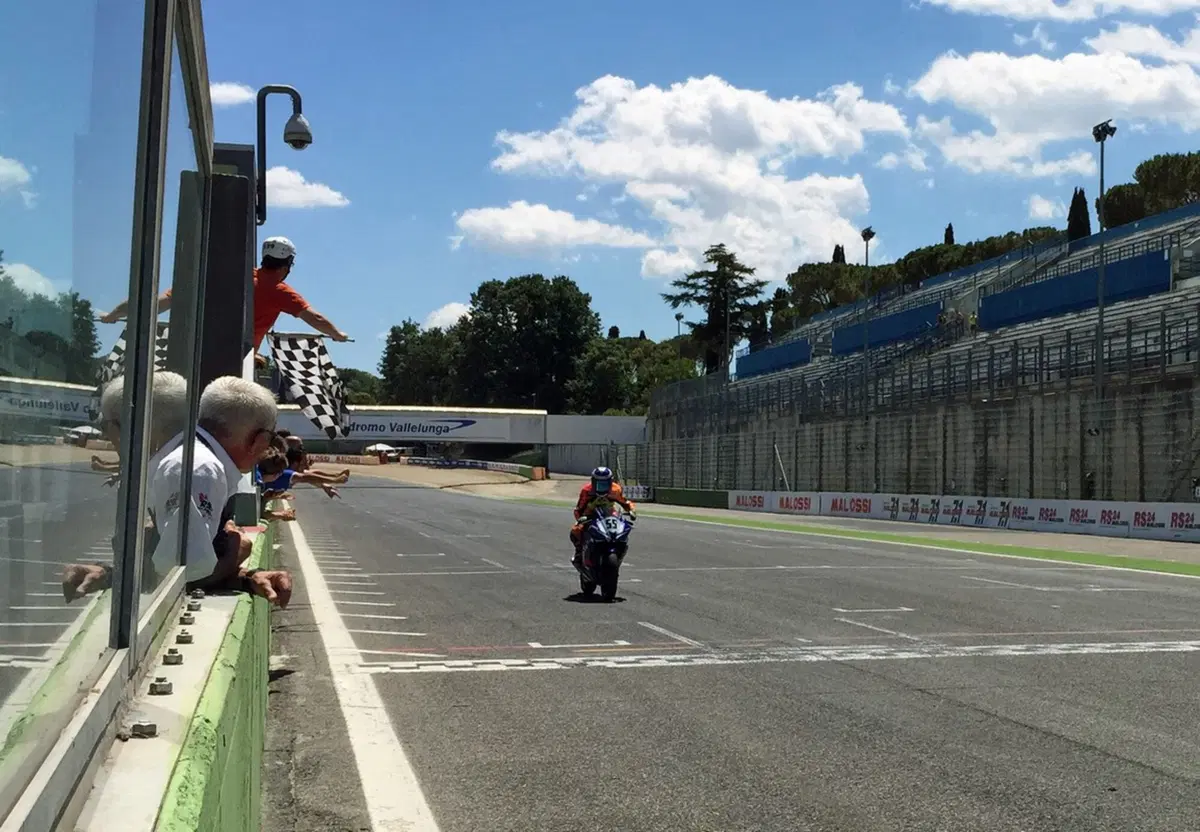 Yamaha R125 Cup 2016: doppietta di Arcangeli a Vallelunga (5)