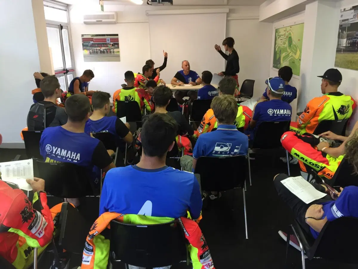 Yamaha R125 Cup 2016: doppietta di Arcangeli a Vallelunga (13)