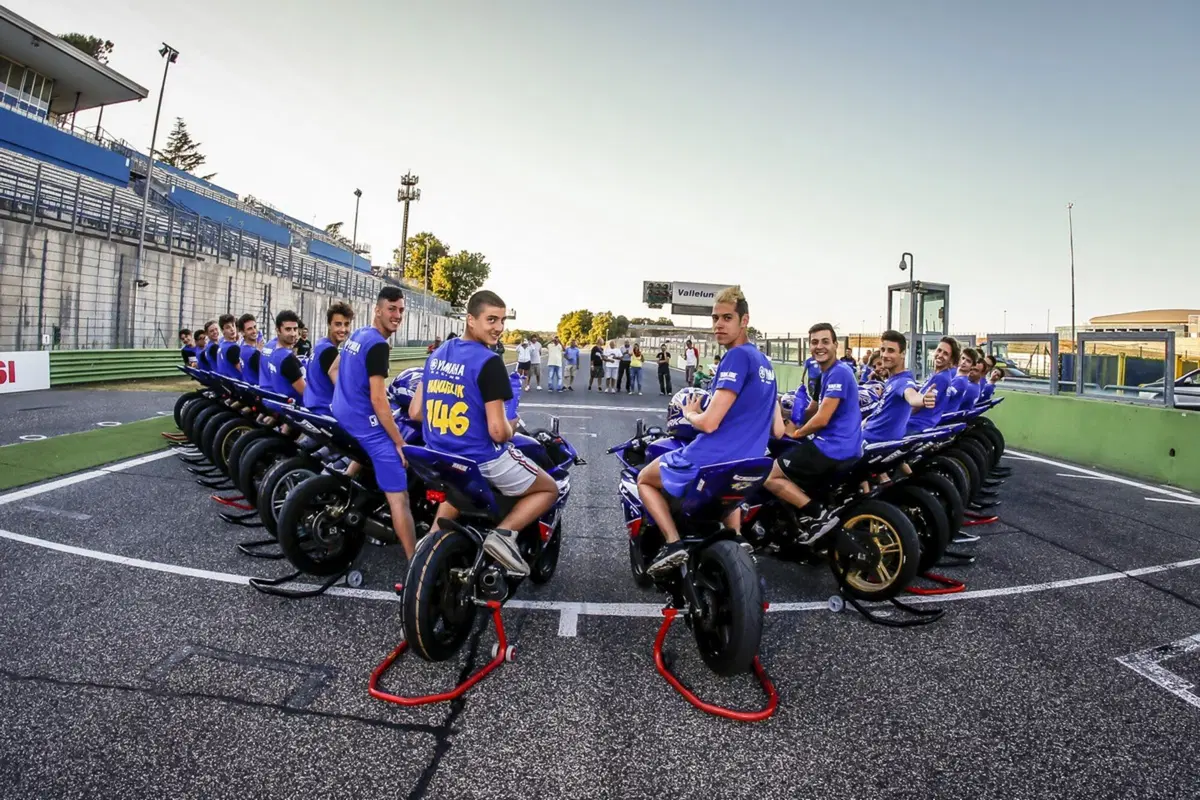 Yamaha R125 Cup 2016: doppietta di Arcangeli a Vallelunga (9)