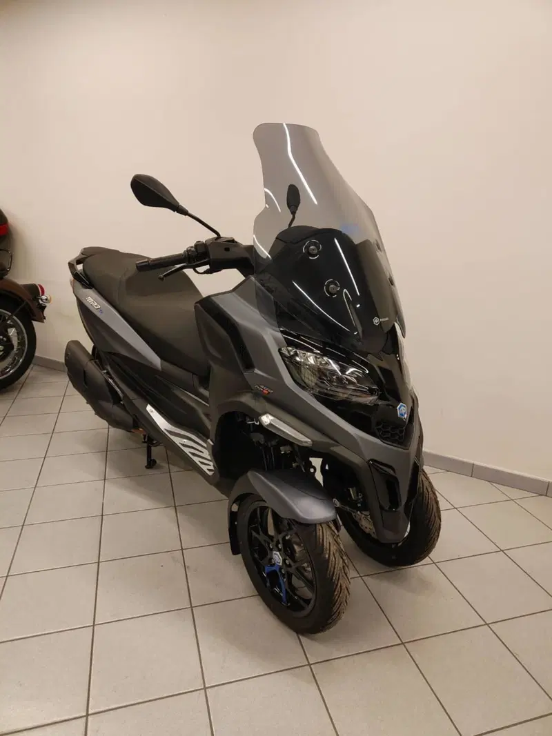 Piaggio MP3 400 Sport Hpe (2025 - 26) (3)