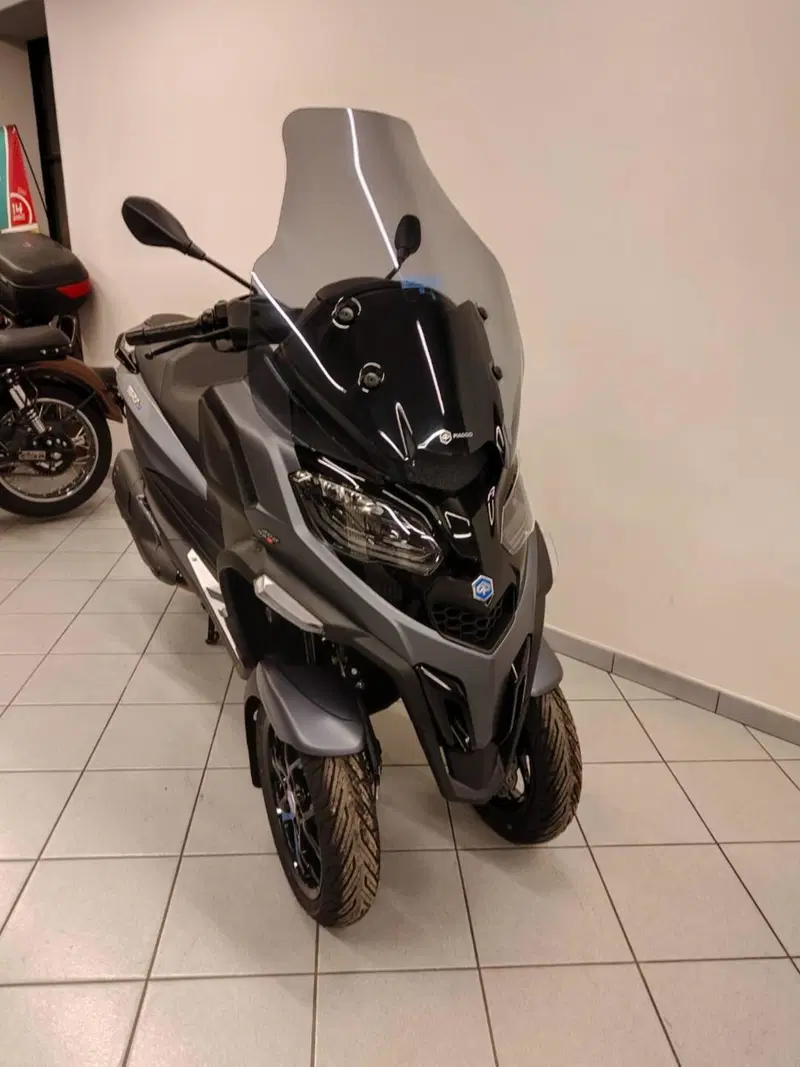 Piaggio MP3 400 Sport Hpe (2025 - 26) (4)