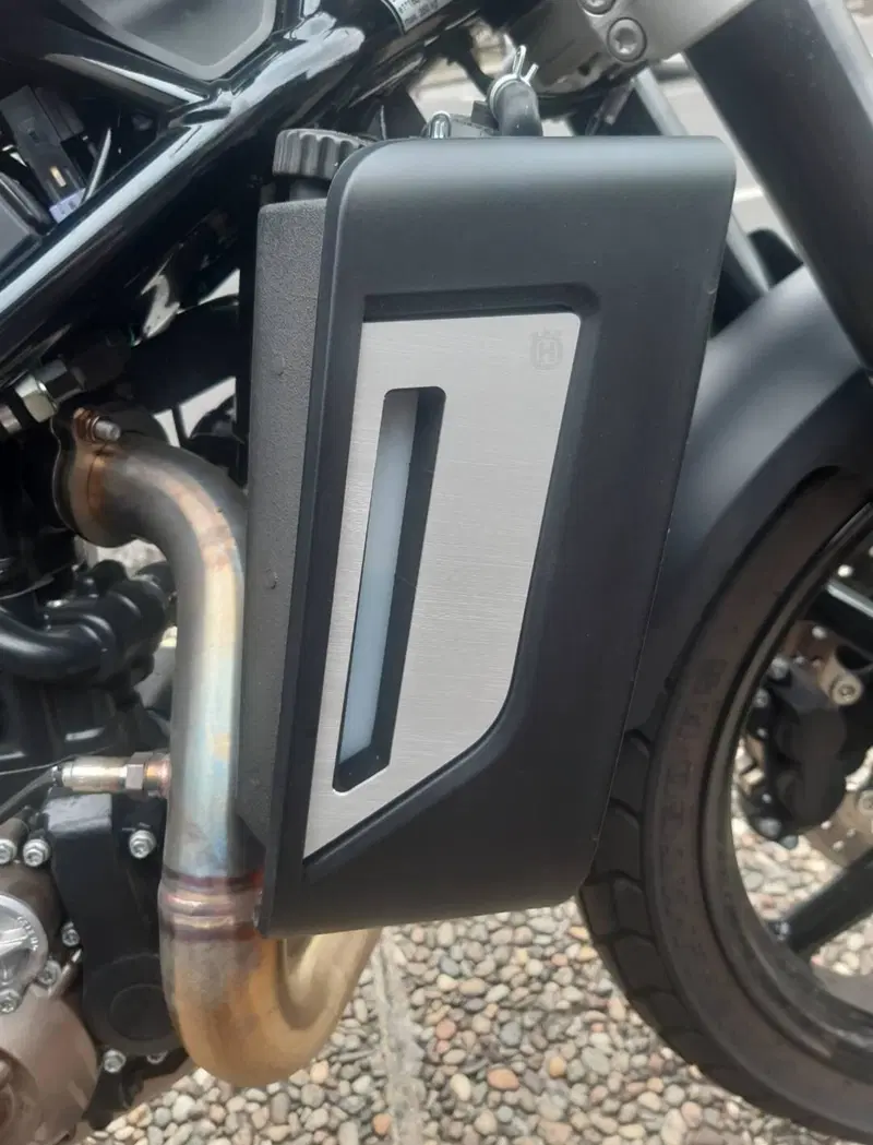 Husqvarna Svartpilen 701 (2020) (11)