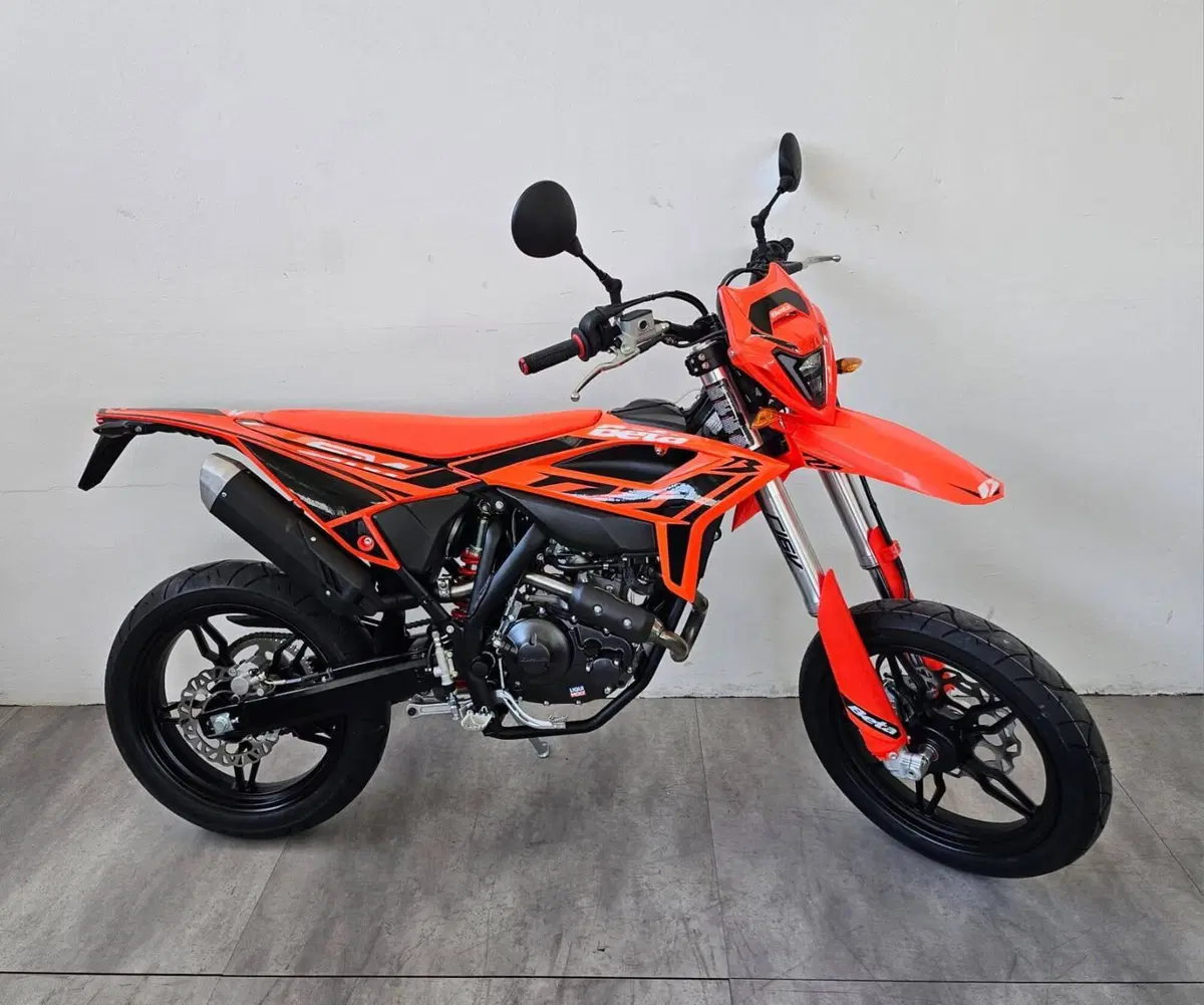 Betamotor RR 125 4T Motard T (2025 - 26)