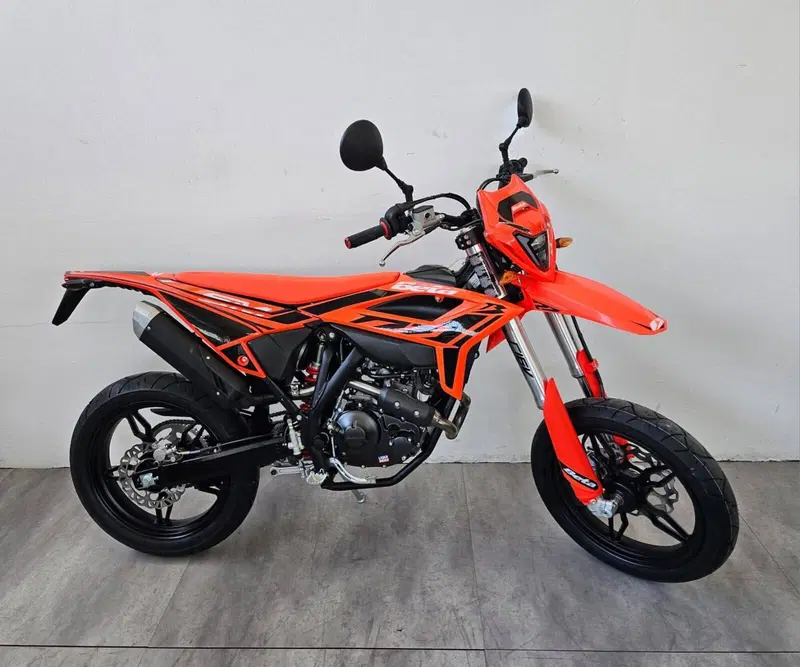 Betamotor RR 125 4T Motard T (2025 - 26)